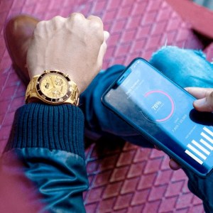 reloj-lotus-connected-18802-1-3